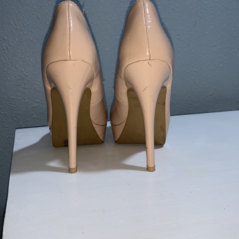 Tan pump - Picture 2 of 3